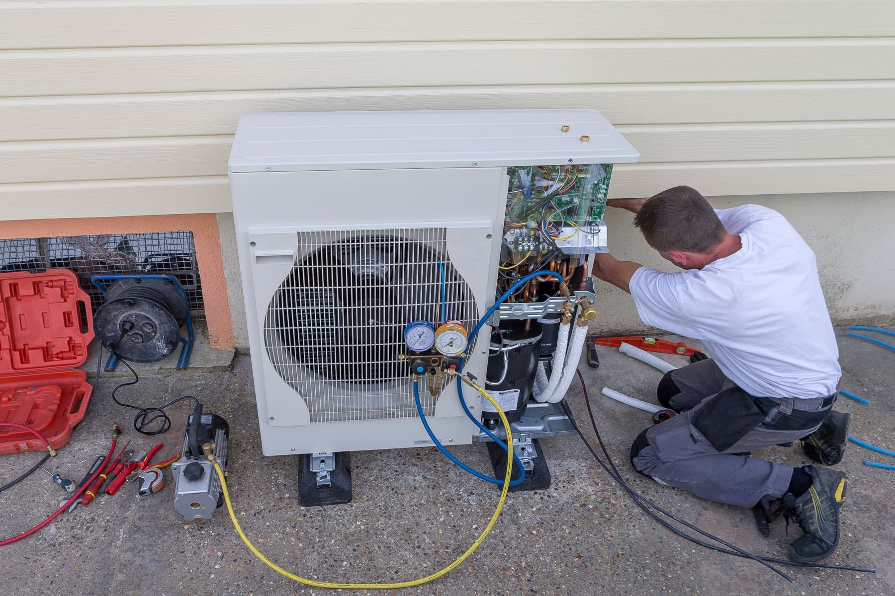 Heat pump technician Surrey